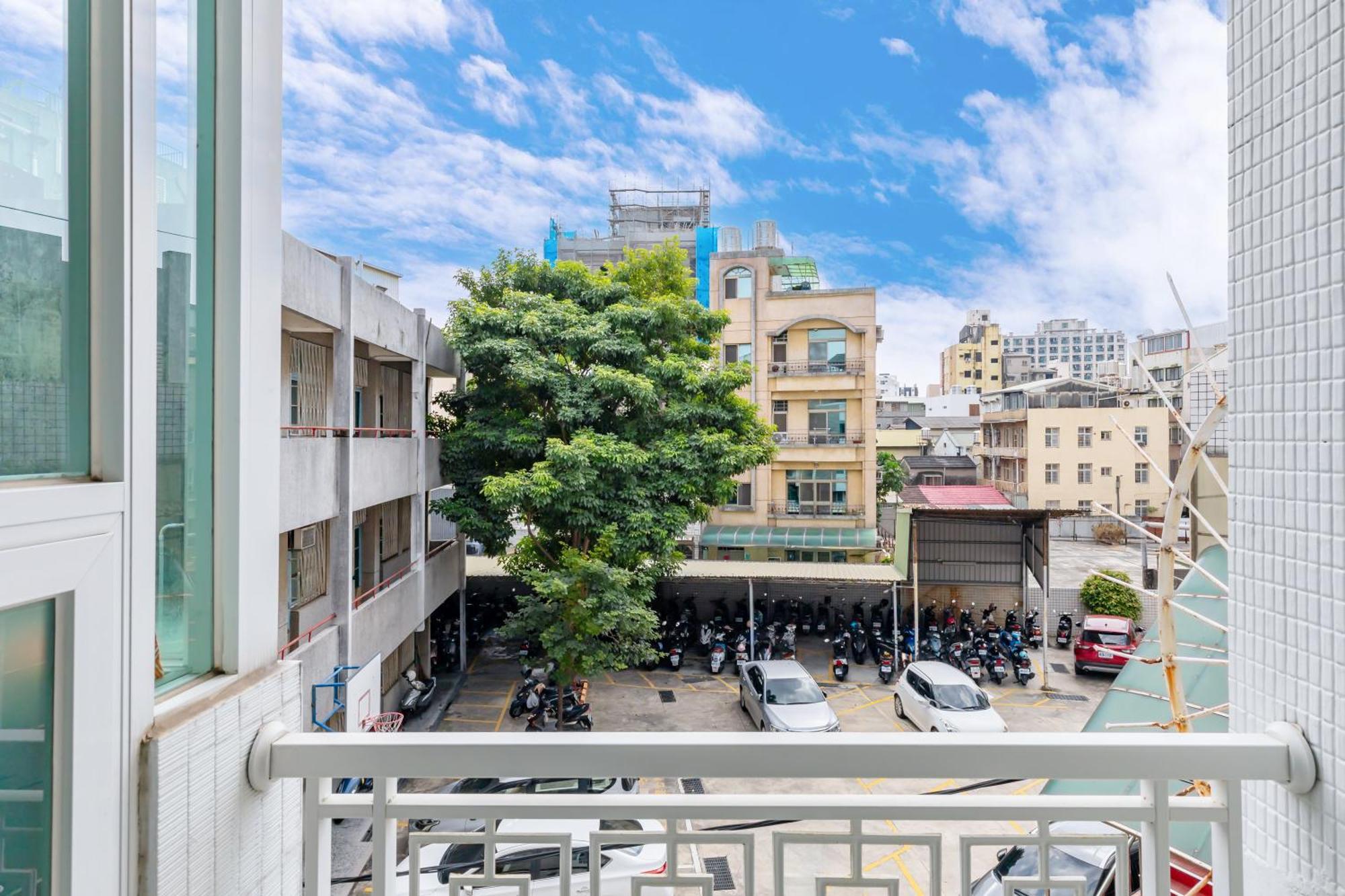 32小巷弄 Hotel ไถหนาน ภายนอก รูปภาพ