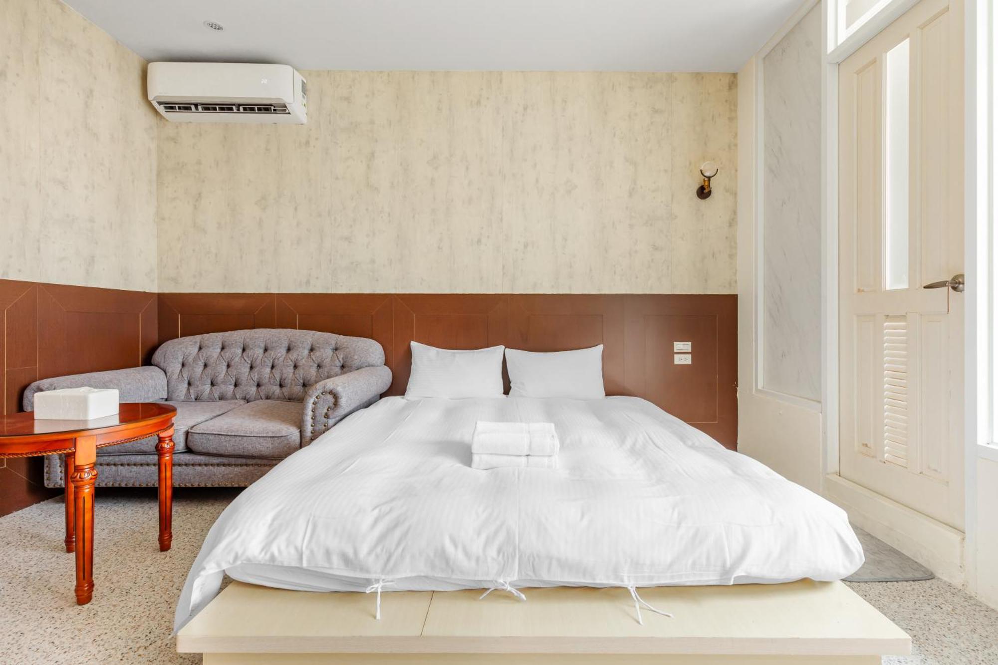 32小巷弄 Hotel ไถหนาน ภายนอก รูปภาพ
