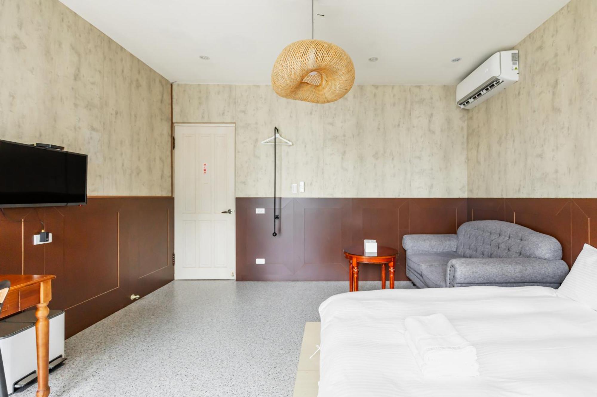 32小巷弄 Hotel ไถหนาน ภายนอก รูปภาพ