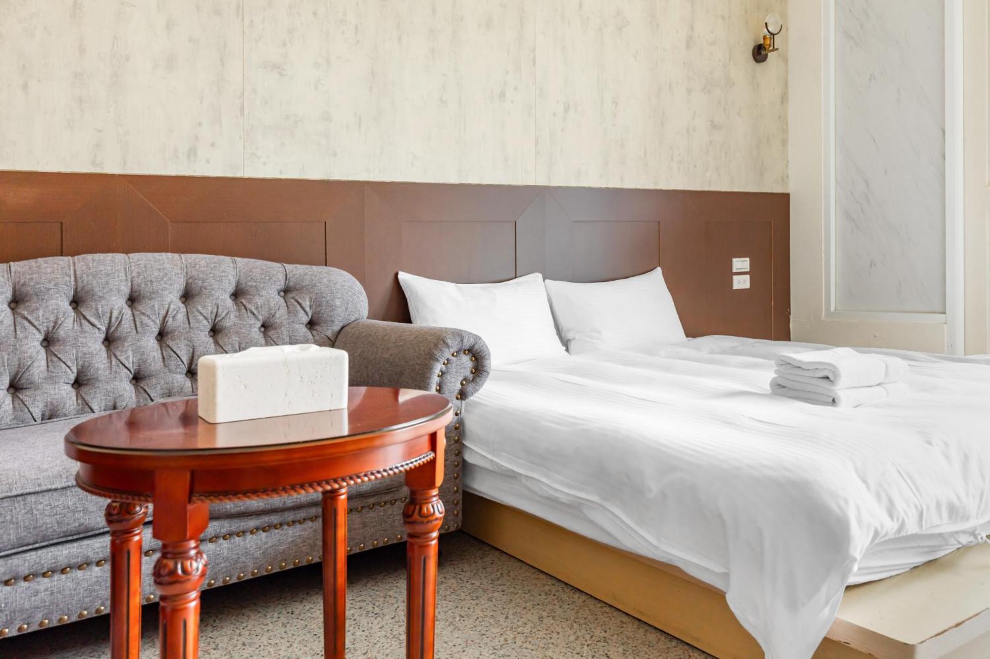 32小巷弄 Hotel ไถหนาน ภายนอก รูปภาพ