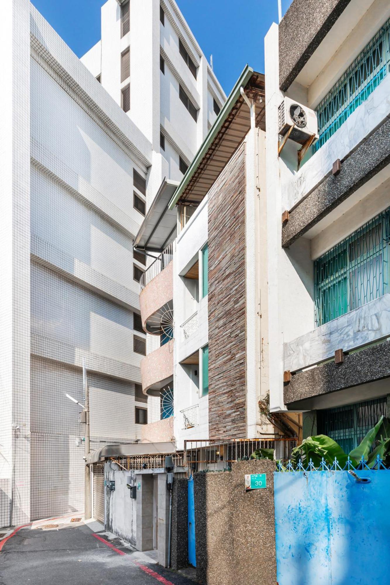 32小巷弄 Hotel ไถหนาน ภายนอก รูปภาพ